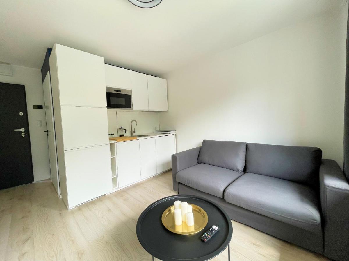 ורשה Batorego 18 - White - 450M Stacja Metra Pola Mokotowskie, 800M Biblioteka Narodowa, 20M Piekny Park Pola Mokotowskie, 800M Do Sgh - Wifi - Smart Tv - Good Apartments מראה חיצוני תמונה